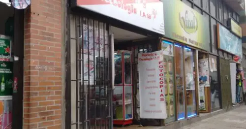 PAPELERIA Y TECNOLOGIA LA 18